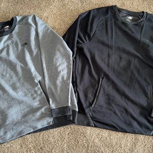 Men's The North Face Size XL Crew Sweatshirt with Front Pocket Full Pass Through